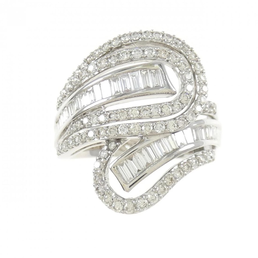 K18WG DIAMOND RING - 2
