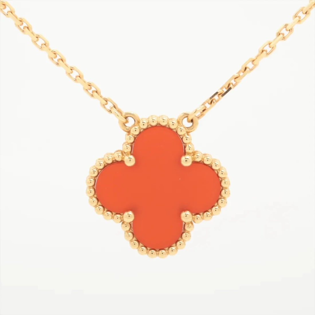 VAN CLEEF & ARPELS ALHAMBRA CARNELIAN NECKLACE 750(YG): Van Cleef & Arpels Alhambra Carnelian Necklace 750(YG) Brand: Van Cleef & Arpels Type/Style: Necklace Material: 750(YG), Color: YG Size: (CM) Chain length:42.3 (Inch) Chain Length:16.7inch Accesso