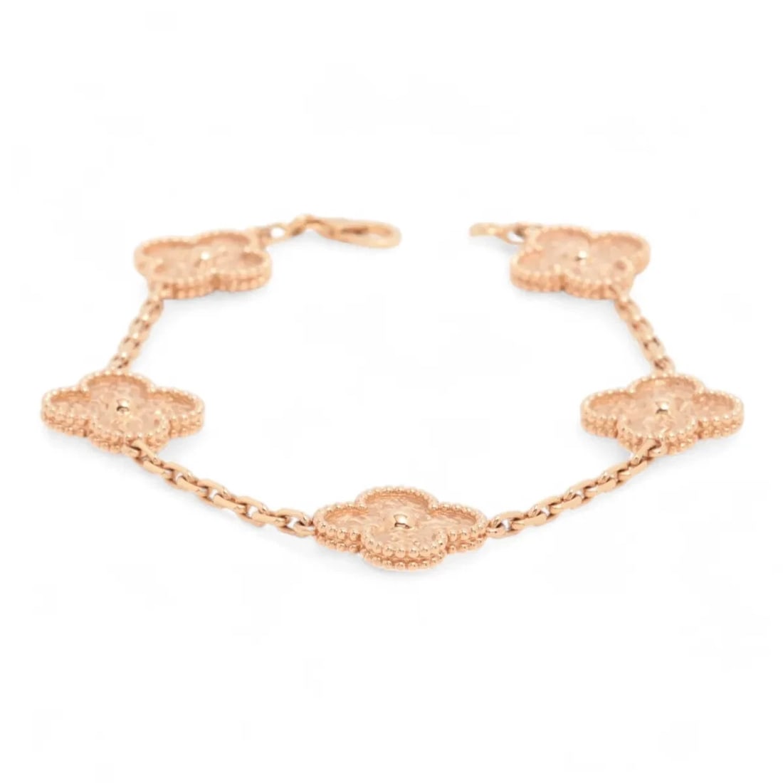 VAN CLEEF & ARPELS ALHAMBRA 5P BRACELET 750(PG): Van Cleef & Arpels Alhambra 5P Bracelet 750(PG) Brand: Van Cleef & Arpels Type/Style: Bracelet Material: 750(PG), Main Stone/Creation Natural Color: PG Size: (CM) Bracelet length:19 (Inch) Bracelet Le