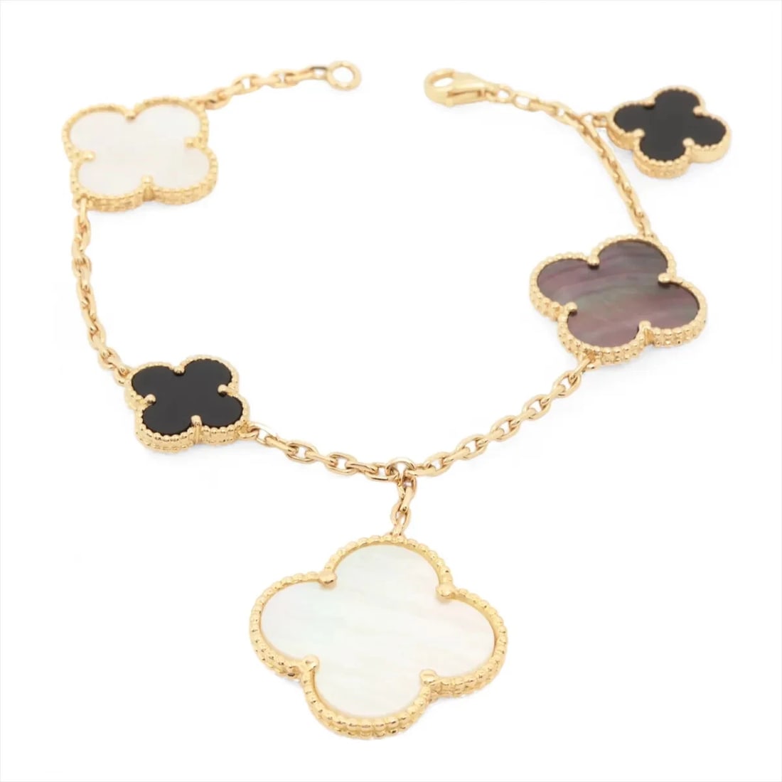 VAN CLEEF & ARPELS MAGIC ALHAMBRA 5P ONYX BRACELET 750(YG): Van Cleef & Arpels Magic Alhambra 5P Onyx Bracelet 750(YG) Brand: Van Cleef & Arpels Type/Style: Bracelet Material: 750(YG), Main Stone/Creation Onyx Color: YG Size: (CM) Bracelet length:19.7 (Inch) B