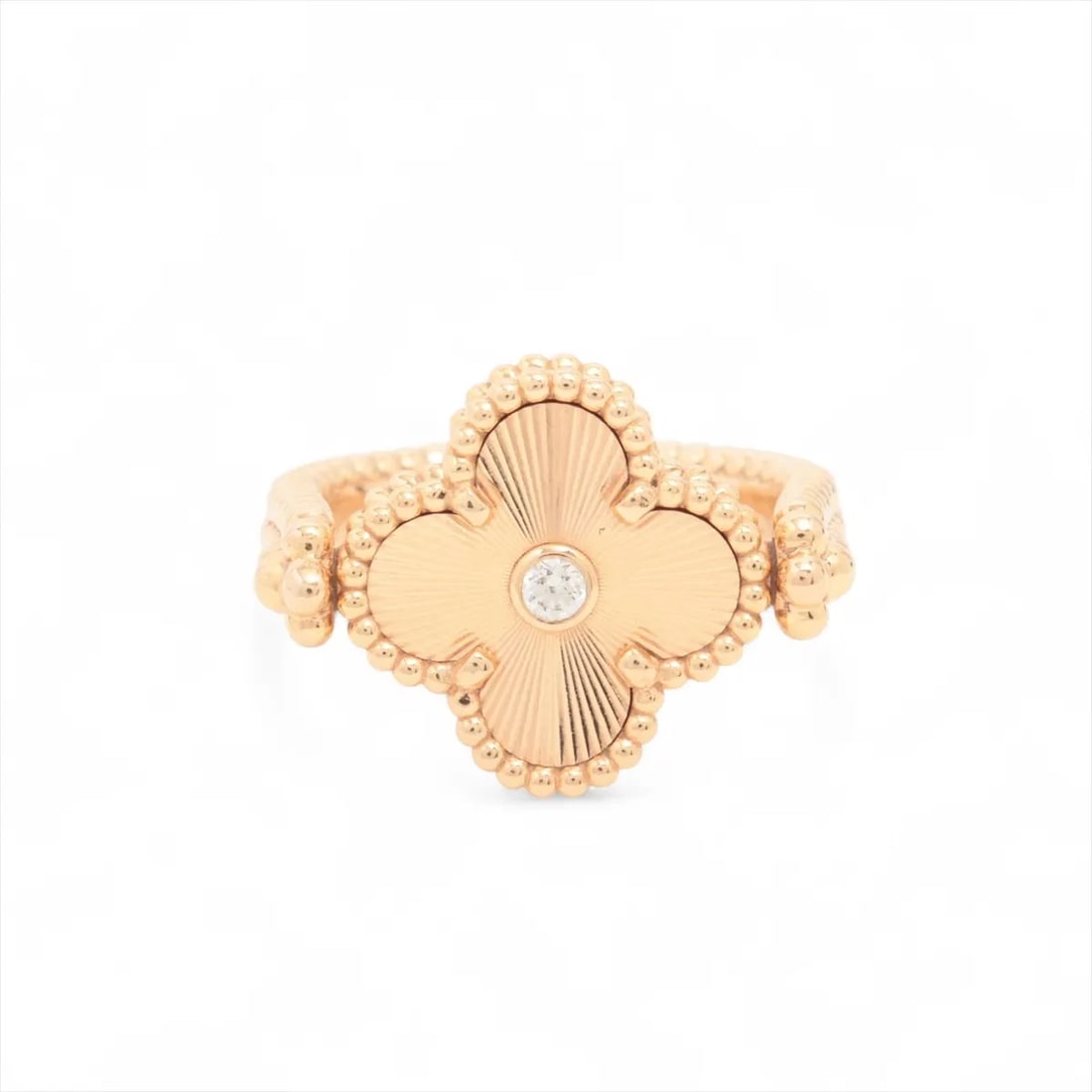 VAN CLEEF & ARPELS ALHAMBRA REVERSIBLE CARNELIAN DIAMOND RING 750(PG): Van Cleef & Arpels Alhambra Reversible Carnelian diamond Ring 750(PG) Brand: Van Cleef & Arpels Type/Style: Ring Material: 750(PG), Main Stone/Creation Natural Color: PG Size: 5.5 - 5.75 US Access