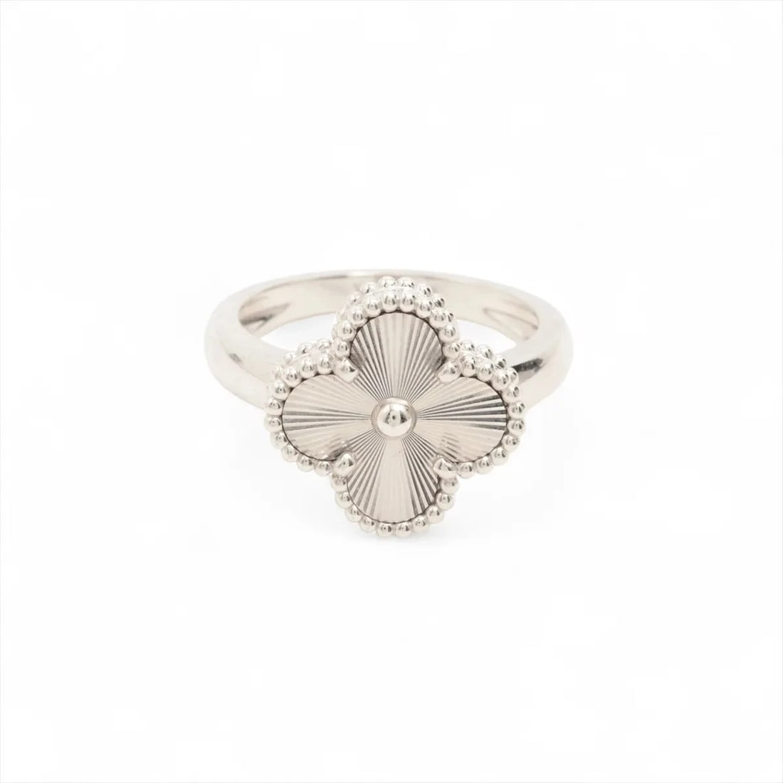 VAN CLEEF & ARPELS ALHAMBRA GUILLOCHE RING 750(WG) (1 of 2)
