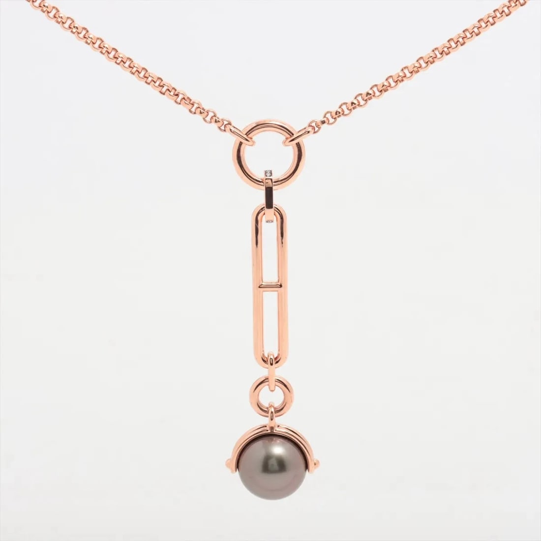 HERMES SHANDRA CHAINE D'ANCRE PEARL DIAMOND NECKLACE 750(PG): Hermes Shandra CHAINE d'Ancre Pearl diamond Necklace 750(PG) Brand: Hermes Type/Style: Necklace Material: 750(PG), Main Stone/Creation Natural Color: PG Size: (CM) Chain length:51.7 Accessories: N