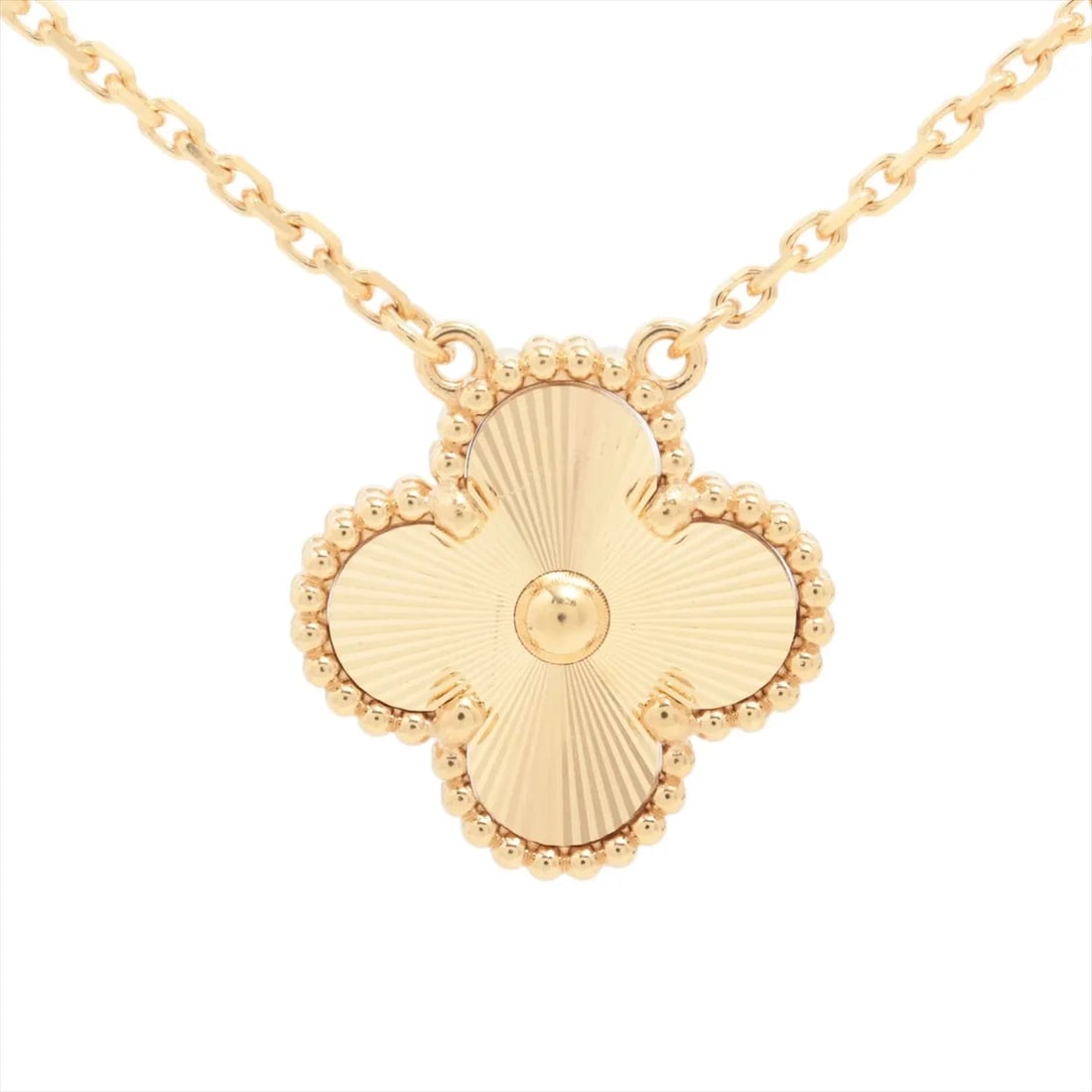 VAN CLEEF & ARPELS ALHAMBRA GUILLOCHE NECKLACE: Van Cleef & Arpels Alhambra Guilloche Necklace Brand: Van Cleef & Arpels Type/Style: Necklace Material: 750(YG), Color: YG Size: (CM) Chain length:42.1 Accessories: None Accessories Notice