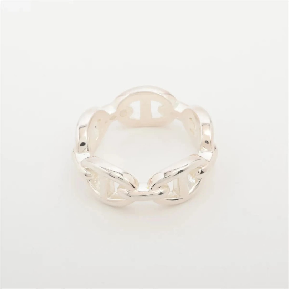 HERMES CHAINE D'ANCRE ENCHAINEE RING 925: Hermes CHAINE d'Ancre Enchainee Ring 925 Brand: Hermes Type/Style: Ring Material: 925, Color: Silver Size: 5.5 - 5.75 US Accessories: None Accessories Notice: When purchasing pre-owned goods, please