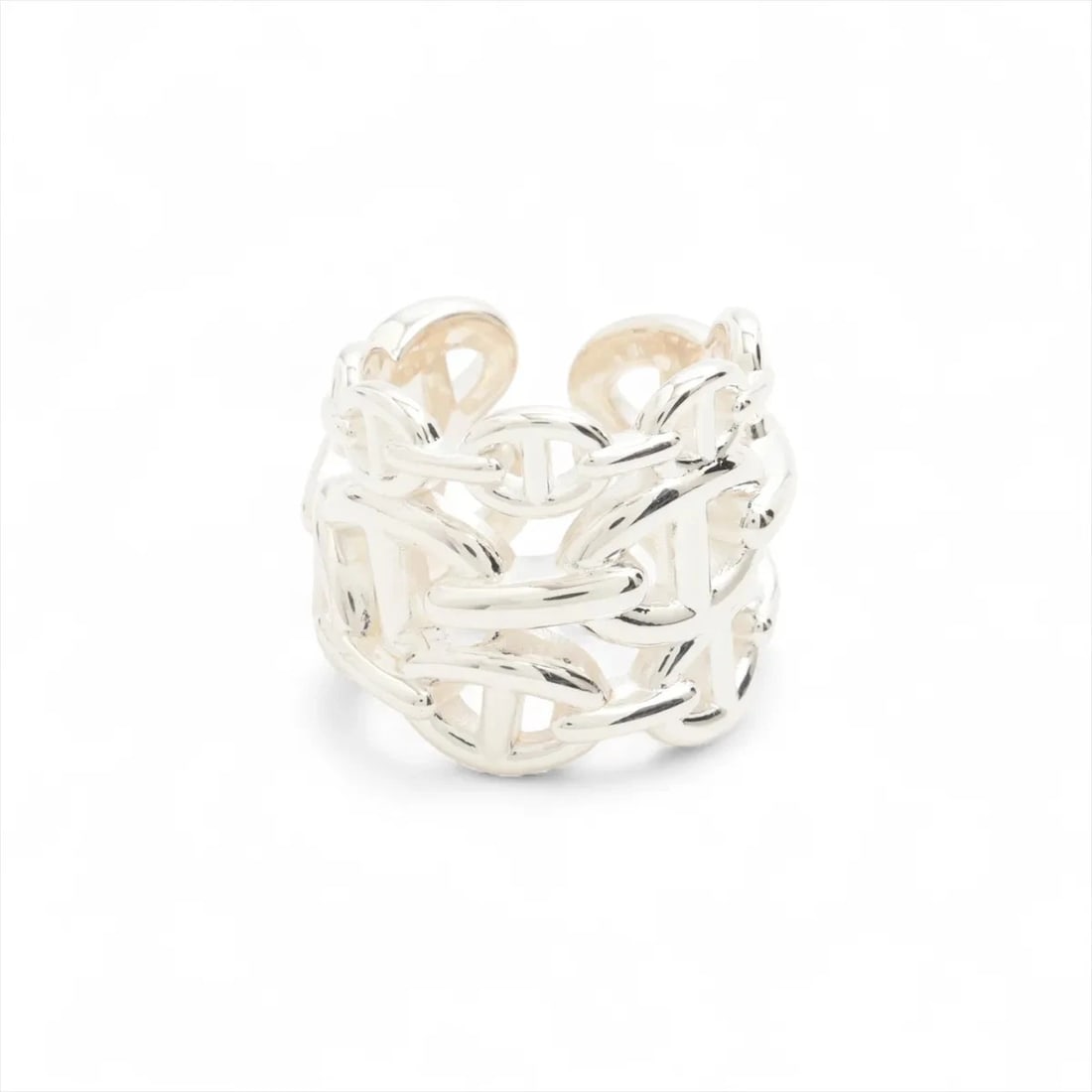 HERMES CHAINE D'ANCRE ENCHAINEE GM RING: Hermes CHAINE d'Ancre Enchainee GM Ring Brand: Hermes Type/Style: Ring Material: 925, Color: Silver Size: 4.75 - 5 US Accessories: None Accessories Notice: When purchasing pre-owned goods, please