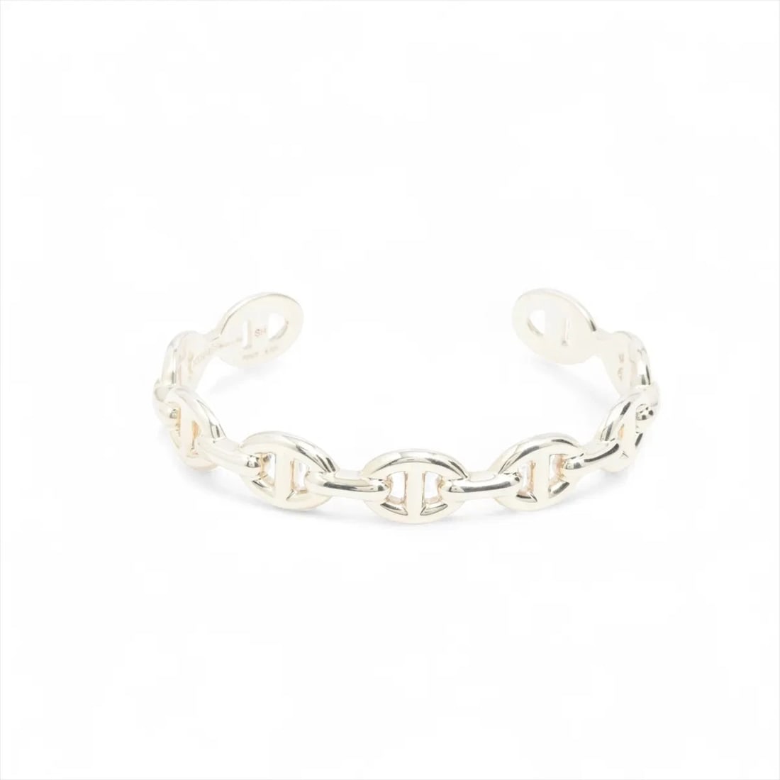 HERMES CHAINE D'ANCRE ENCHAINEE BANGLE: Hermes CHAINE d'Ancre Enchainee Bangle Brand: Hermes Type/Style: Bracelet Material: 925, Color: Silver Size: (CM) Bracelet length:16 Accessories: None Accessories Notice: When purchasing pre-owned