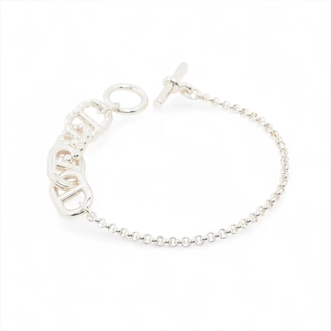HERMES CHAINE D'ANCRE ALEA ? PM BRACELET: Hermes CHAINE d'Ancre Alea ? PM Bracelet Brand: Hermes Type/Style: Bracelet Material: 925, Color: Silver Size: (CM) Bracelet length:17.5 Accessories: None Accessories Notice: When purchasing