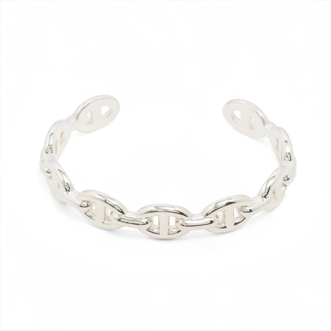 HERMES CHAINE D'ANCRE ENCHAINEE BANGLE: Hermes CHAINE d'Ancre Enchainee Bangle Brand: Hermes Type/Style: Bracelet Material: 925, Color: Silver Size: (CM) Bracelet length:15 Accessories: None Accessories Notice: When purchasing pre-owned