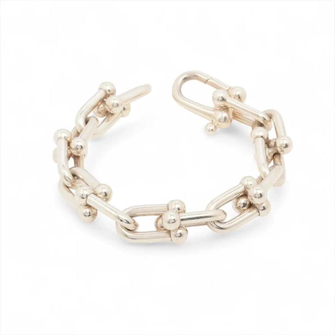 TIFFANY HARDWARE LARGE LINK BRACELET 925 SILVER: Tiffany Hardware large link Bracelet 925 Silver Brand: Tiffany Type/Style: Bracelet Material: 925, Color: Silver Size: (CM) Bracelet length:14.5 Accessories: None Accessories Notice: When purchasing