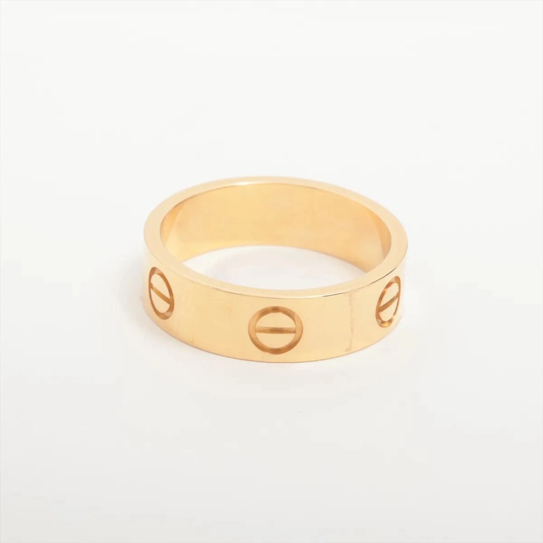CARTIER LOVE RING 750(YG): Cartier Love Ring 750(YG) Brand: Cartier Type/Style: Ring Material: 750(YG), Color: YG Size: 6.5 - 6.75 US Accessories: None Accessories Notice: When purchasing pre-owned goods, please refer to the
