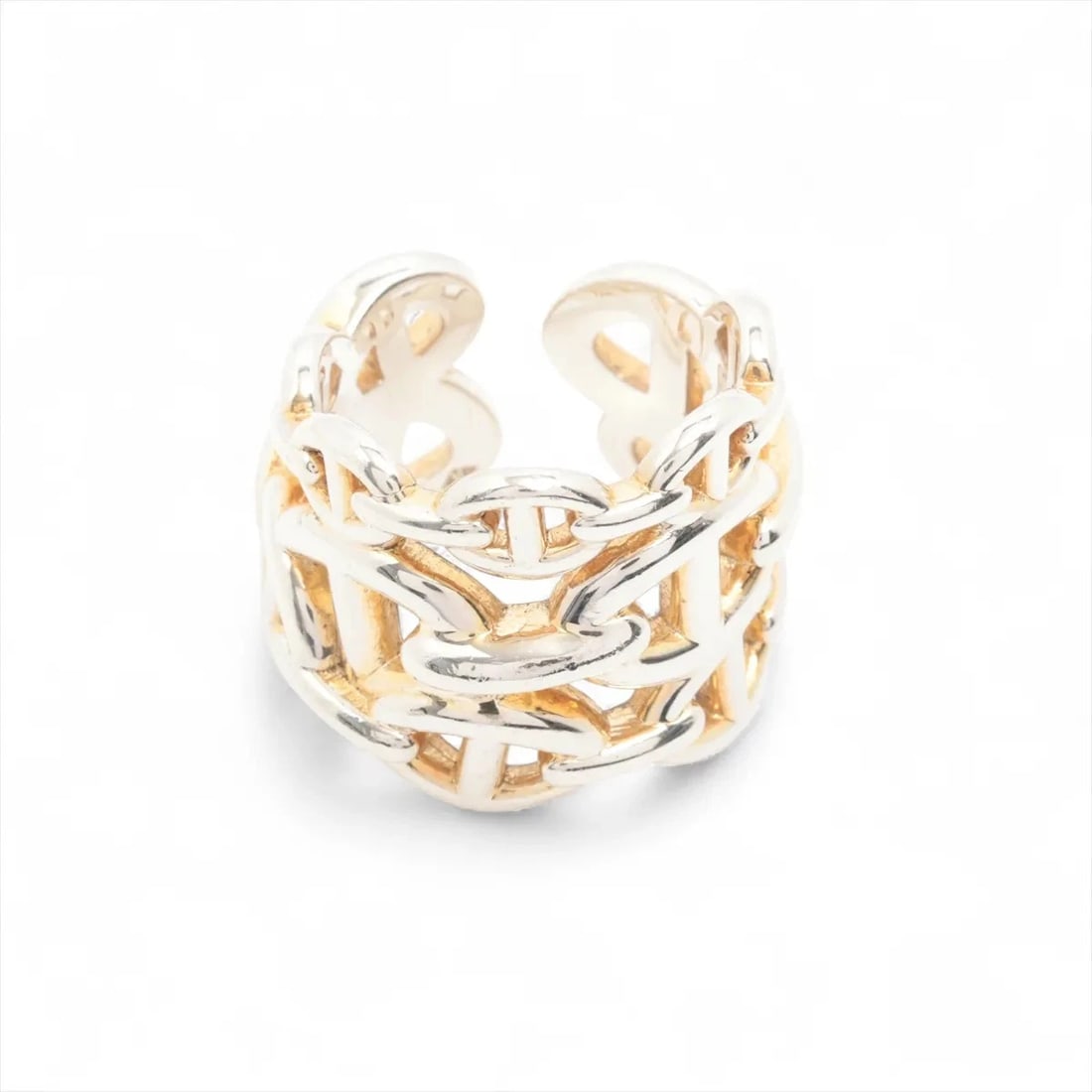 HERMES CHAINE D'ANCRE ENCHAINEE GM RING: Hermes CHAINE d'Ancre Enchainee GM Ring Brand: Hermes Type/Style: Ring Material: 925, Color: Silver Size: 6 US Accessories: None Accessories Notice: When purchasing pre-owned goods, please refer to
