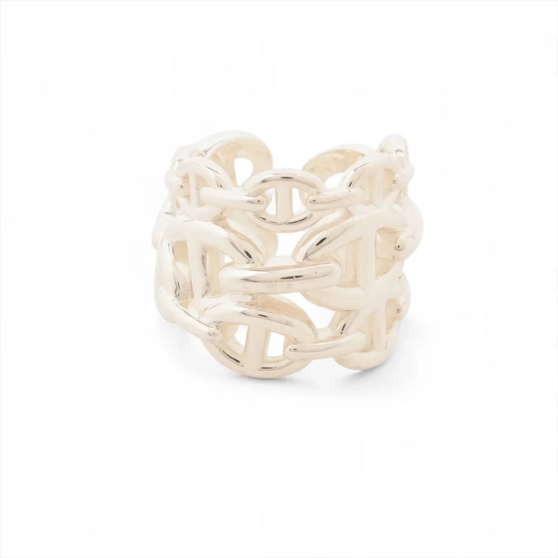 HERMES CHAINE D'ANCRE ENCHAINEE GM RING: Hermes CHAINE d'Ancre Enchainee GM Ring Brand: Hermes Type/Style: Ring Material: 925, Color: Silver Size: 5.25 US Accessories: None Accessories Notice: When purchasing pre-owned goods, ple