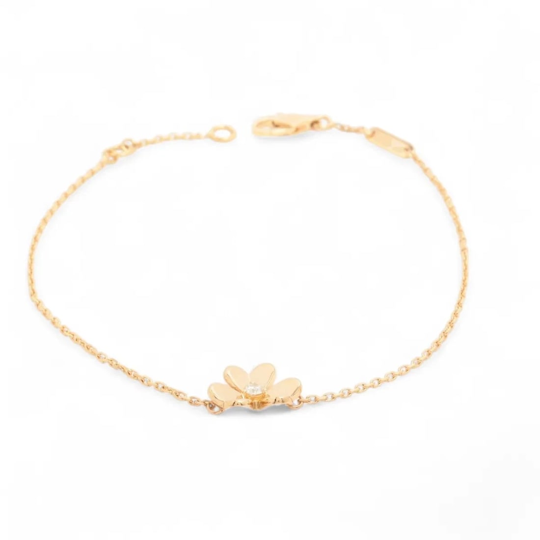 VAN CLEEF & ARPELS FRIVOLE MINI DIAMOND BRACELET 750(YG): Van Cleef & Arpels Frivole Mini diamond Bracelet 750(YG) Brand: Van Cleef & Arpels Type/Style: Bracelet Material: 750(YG), Main Stone/Creation Natural Color: YG Size: (CM) Bracelet length:17.8