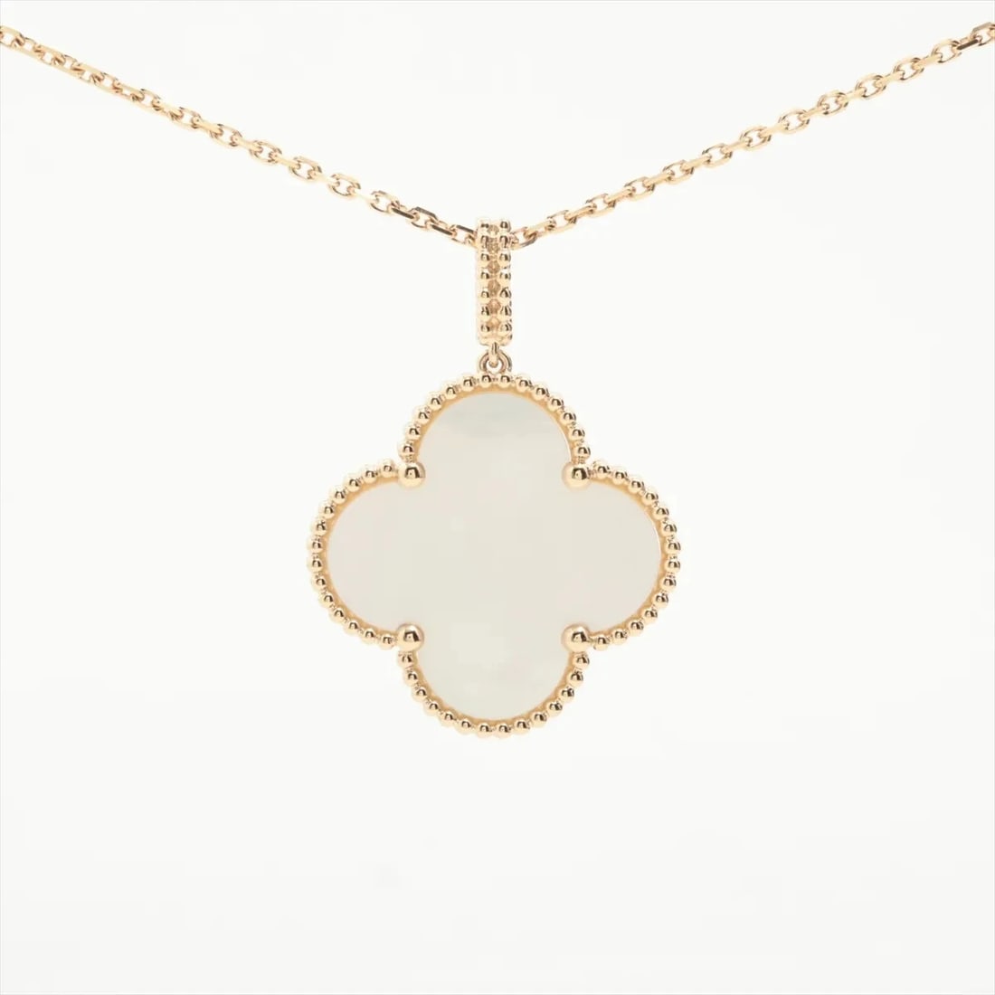 VAN CLEEF & ARPELS MAGIC ALHAMBRA LONG NECKLACE 750(YG): Van Cleef & Arpels Magic Alhambra Long Necklace 750(YG) Brand: Van Cleef & Arpels Type/Style: Necklace Material: 750(YG), Color: YG Size: (CM) Chain length:91 Accessories: None Accessories Notice: