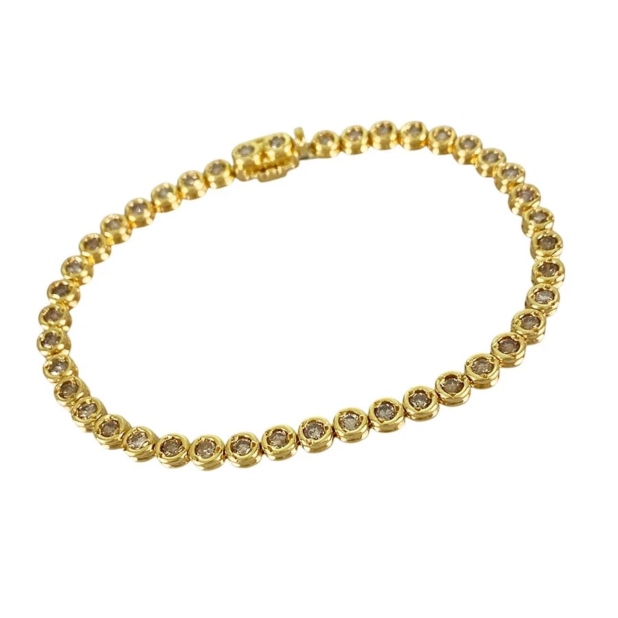 TENNIS BRACELET YELLOW GOLD DIAMOND: Tennis bracelet Yellow gold Diamond Brand: None Type/Style: Tennis bracelet Material: 18K Yellow Gold, Main Stone/Creation Natural Color: Gold Size: Bracelet width:3.9mm Wrist Size:17cm Accessorie