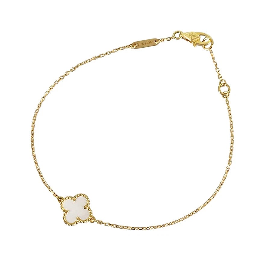 VAN CLEEF & ARPELS SWEET ALHAMBRA YELLOW GOLD BRACELET: Van Cleef & Arpels Sweet Alhambra Yellow gold Bracelet Brand: Van Cleef & Arpels Type/Style: Bracelet Material: 18K Yellow Gold, Color: Gold Size: Motif size:9.2mm?9.2mm Wrist Size:17cm Accessorie