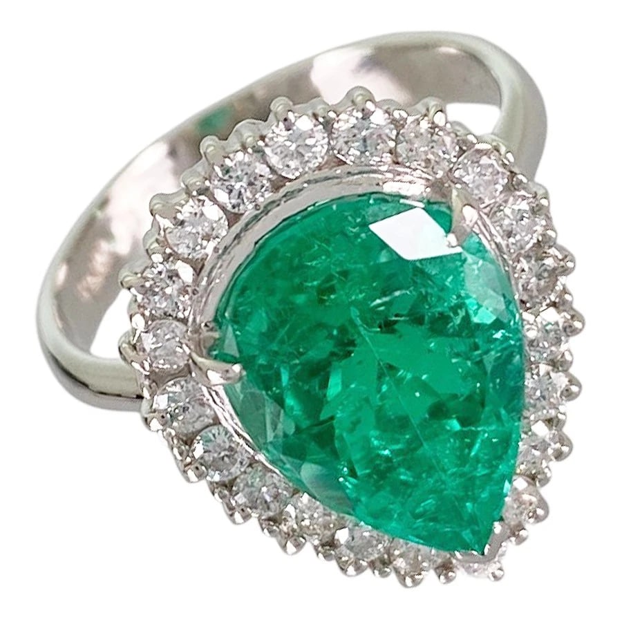 RING PLATINUM EMERALD DIAMOND: Ring Platinum Emerald Diamond Brand: None Type/Style: Ring Material: Platinum 900, Color: Silver Size: 4.5 US Accessories: None Accessories Notice: When purchasing pre-owned goods, please refer to