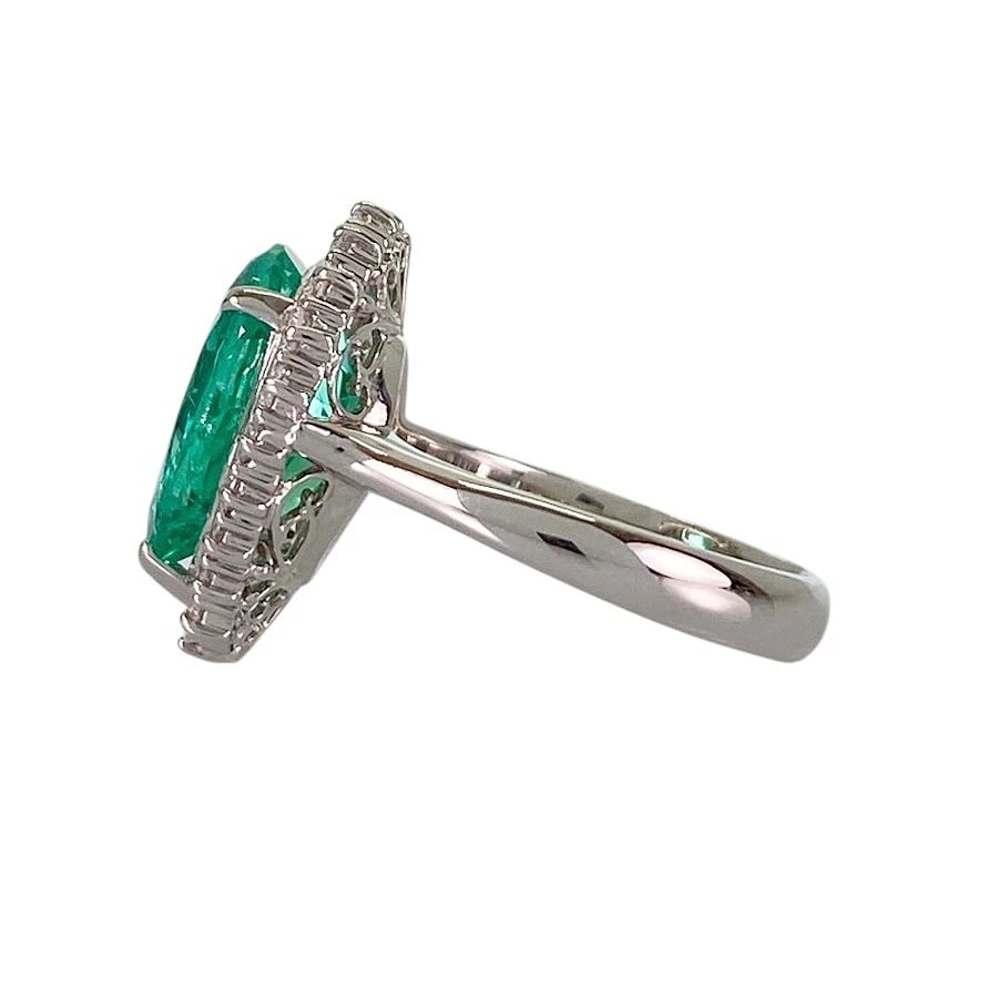 RING PLATINUM EMERALD DIAMOND - 2