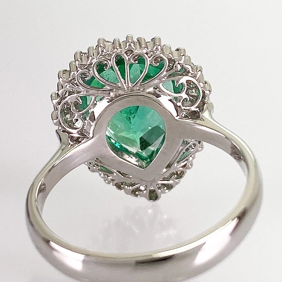 RING PLATINUM EMERALD DIAMOND - 4
