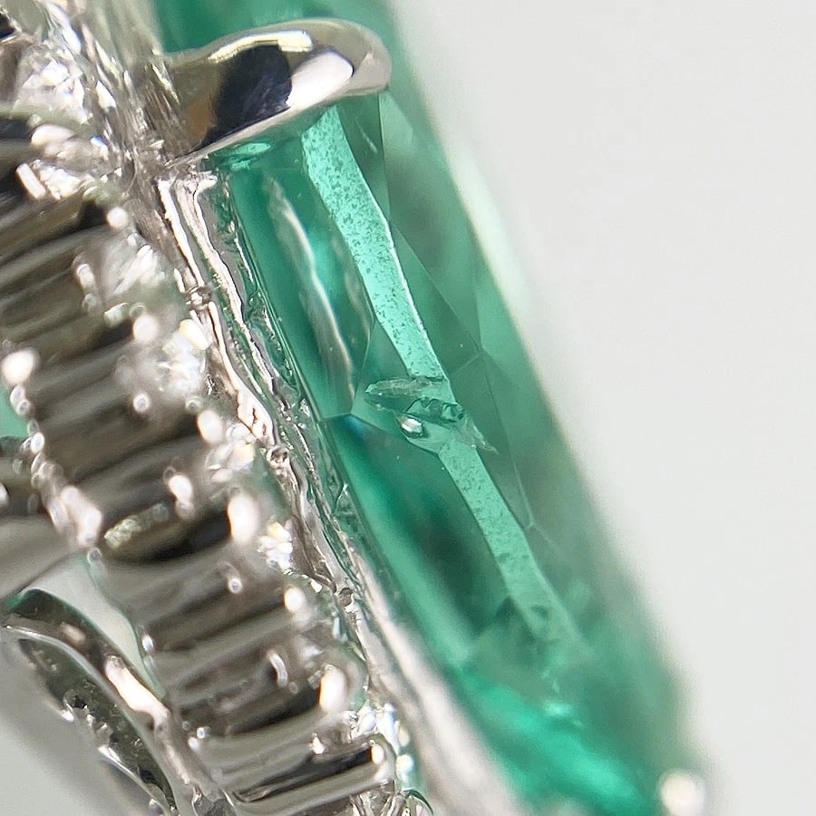 RING PLATINUM EMERALD DIAMOND - 7