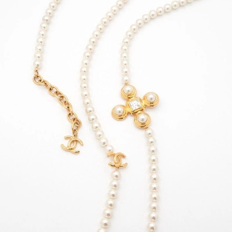 CHANEL NECKLACE COCO MARK CROSS CRYSTAL GOLD/WHITE: Chanel Necklace Coco Mark Cross Crystal Gold/White Brand: Chanel Type/Style: Necklace Material: GP Faux Pearl, Color: GOLD Size: Length 106-112.5cm Accessories: None Accessories Notice: Wh