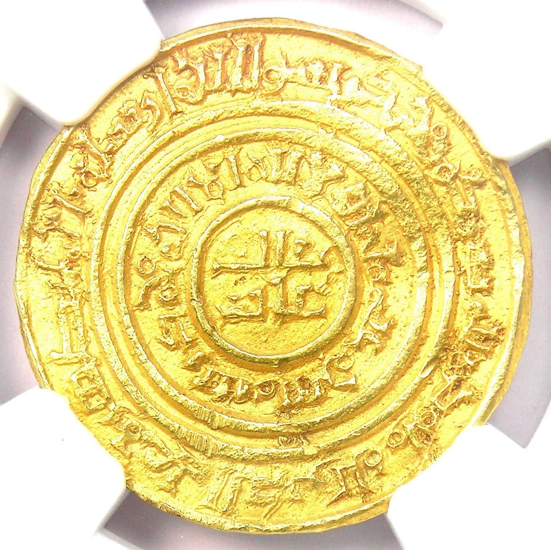 CRUSADER JERUSALEM BEZANT GOLD COIN: Crusader Jerusalem Bezant Gold Coin Year: 1150-1260 Composition: Gold Denomination: Bezant Country of Origin: None Accessories: None Accessories Notice: When purchasing pre-owned goods, please refe