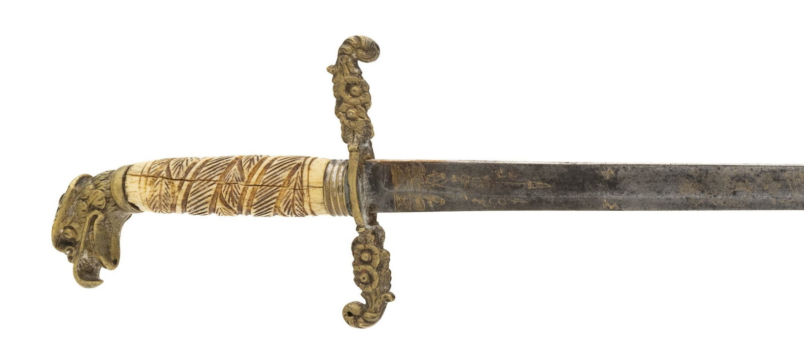 U.S EAGLE HEAD SWORD: U.S Eagle Head Sword Size: Overall length is 36". Blade length is 30" Description: Circa 1800-1820. Overall length is 36". Blade length is 30" Ivory handle has crack on it. Blade has heavy oxidation. 