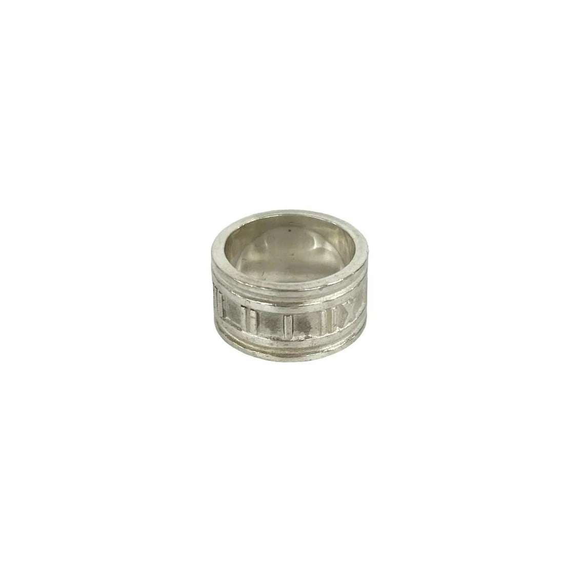 TIFFANY & CO. TIFFANY ATLAS SILVER 925 RING: Tiffany & Co. Tiffany Atlas Silver 925 Ring Brand: Tiffany & Co. Type/Style: Ring Material: SV925, Color: Silver Size: US 7.25 Accessories: None Accessories Notice: When purchasing pre-own