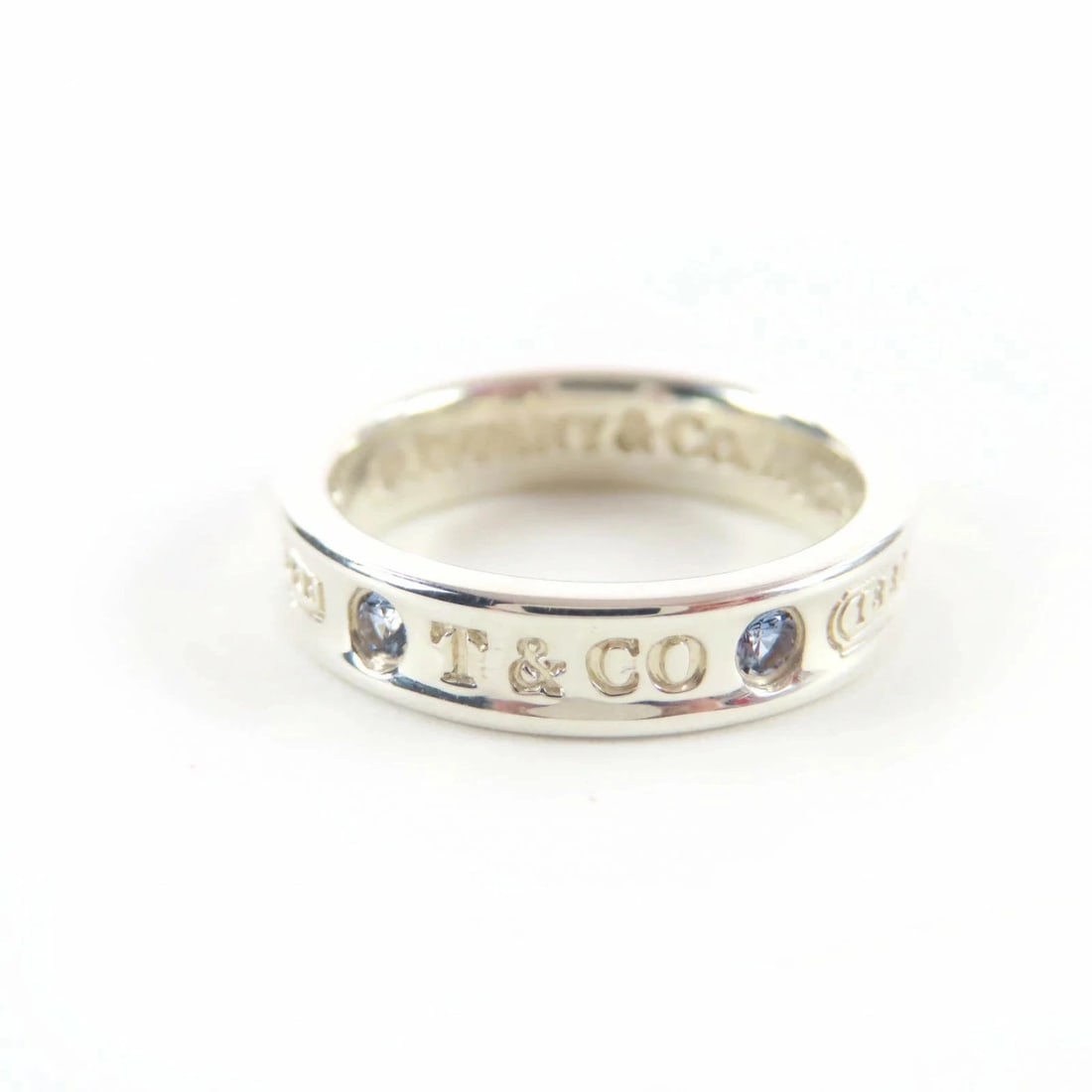TIFFANY&CO. NARROW RING AG925: Tiffany&Co. Narrow Ring AG925 Brand: Tiffany & Co. Type/Style: Ring Material: SV925, Color: Silver Size: US 4 Accessories: None Accessories Notice: When purchasing pre-owned goods, please refer to