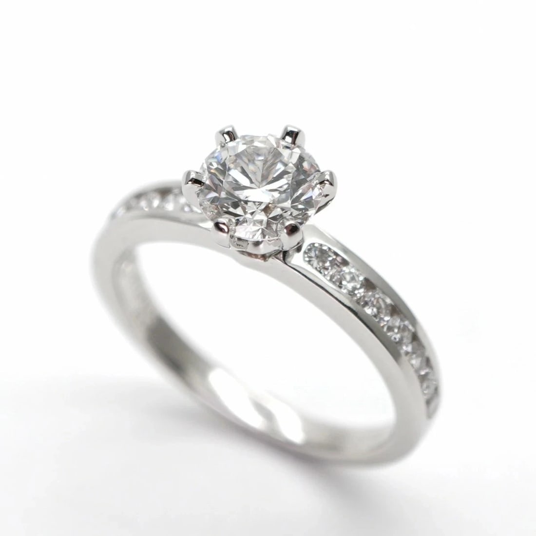 TIFFANY&CO. ENGAGEMENT DIAMOND BAND PLATINUM: Tiffany&Co. Engagement Diamond Band Platinum Brand: Tiffany & Co. Type/Style: Ring Material: PT950, Color: PT Size: US 6.75 Accessories: None Accessories Notice: When purchasing pre-owned