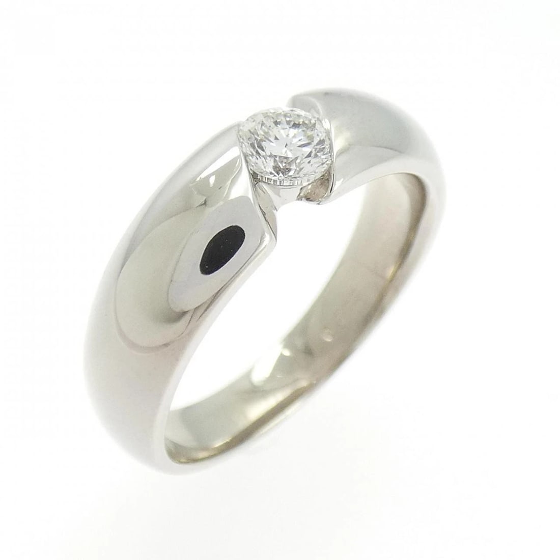PT900 DIAMOND RING: PT900 Diamond Ring Brand: Unbranded Type/Style: Diamond Ring Material: Platinum900, Color: Silver Size: US 6 1/2 Accessories: None Accessories Notice: When purchasing pre-owned goods, plea