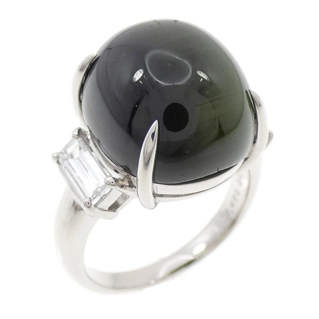 PT900 TOURMALINE CAT'S EYE RING: PT900 Tourmaline Cat's Eye Ring Brand: Unbranded Type/Style: Tourmaline Cat's Eye Ring Material: Platinum900, Main Stone/Creation Tourmaline Cat's Eye Secondary Stone Diamond Color: Platinum Size: US