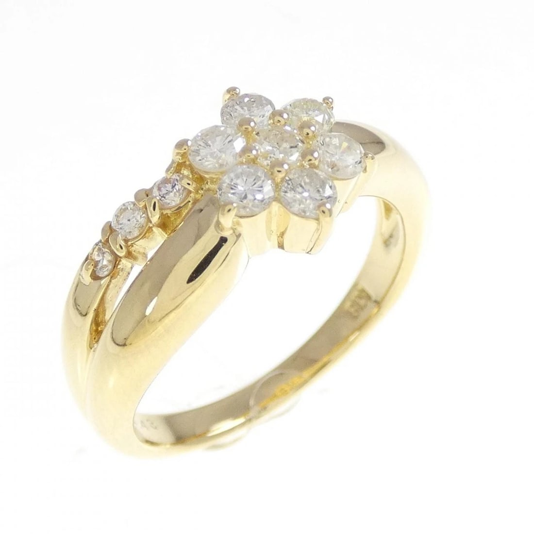 K18YG FLOWER DIAMOND RING: K18YG Flower Diamond Ring Brand: Unbranded Type/Style: Diamond Ring Material: K18YG, Color: Yellow Gold Size: US 5 Accessories: None Accessories Notice: When purchasing pre-owned goods, please refer