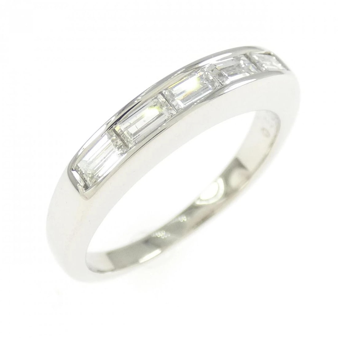 PT900 DIAMOND RING: PT900 Diamond Ring Brand: Unbranded Type/Style: Diamond ring Material: PT900, Color: Silver Size: US 5.75 Accessories: None Accessories Notice: When purchasing pre-owned goods, please refe