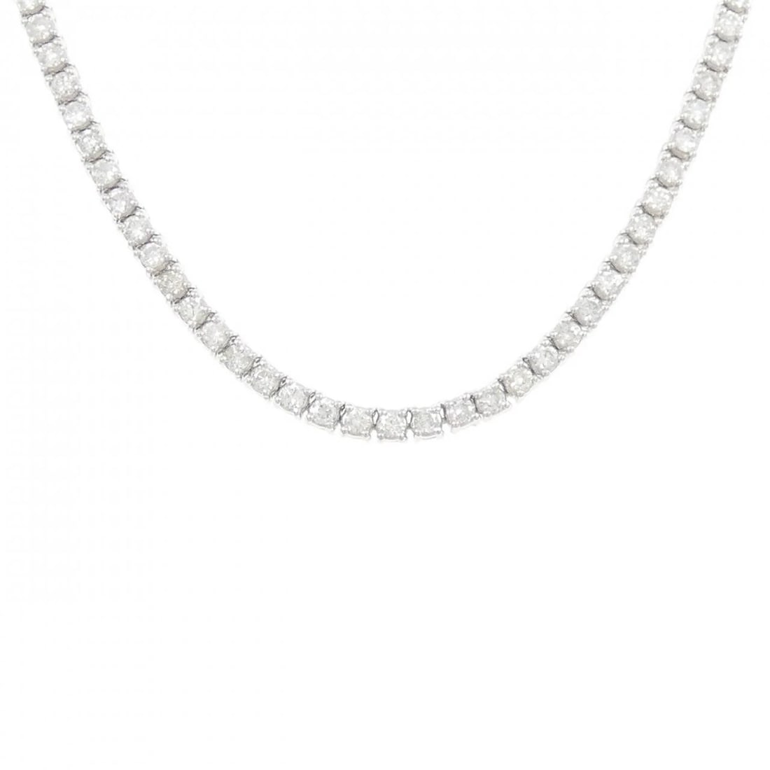 PT900 DIAMOND NECKLACE: PT900 Diamond Necklace Brand: Unbranded Type/Style: Diamond Necklace Material: PT900, Color: silver Size: 41cmActual Size Max width approx: 2.8mm Accessories: None Accessories Notice: When purchasing