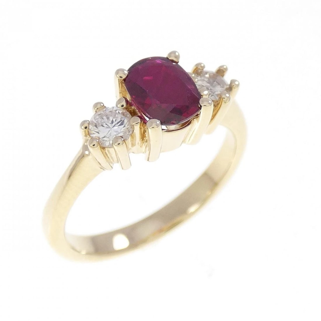 18K YELLOW GOLD RUBY RING: 18K Yellow Gold Ruby Ring Brand: Unbranded Type/Style: Ruby Ring Material: 18K Yellow Gold, Main Stone/Creation Ruby Secondary Stone Diamond Color: Yellow Gold Size: US 5 Accessories: None