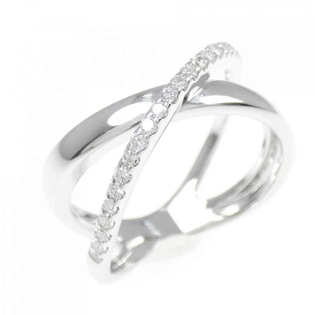 K18WG DIAMOND RING: K18WG Diamond Ring Brand: Unbranded Type/Style: Diamond ring Material: K18WG, Color: White Gold Size: US 5.5 Accessories: None Accessories Notice: When purchasing pre-owned goods, please refer to the