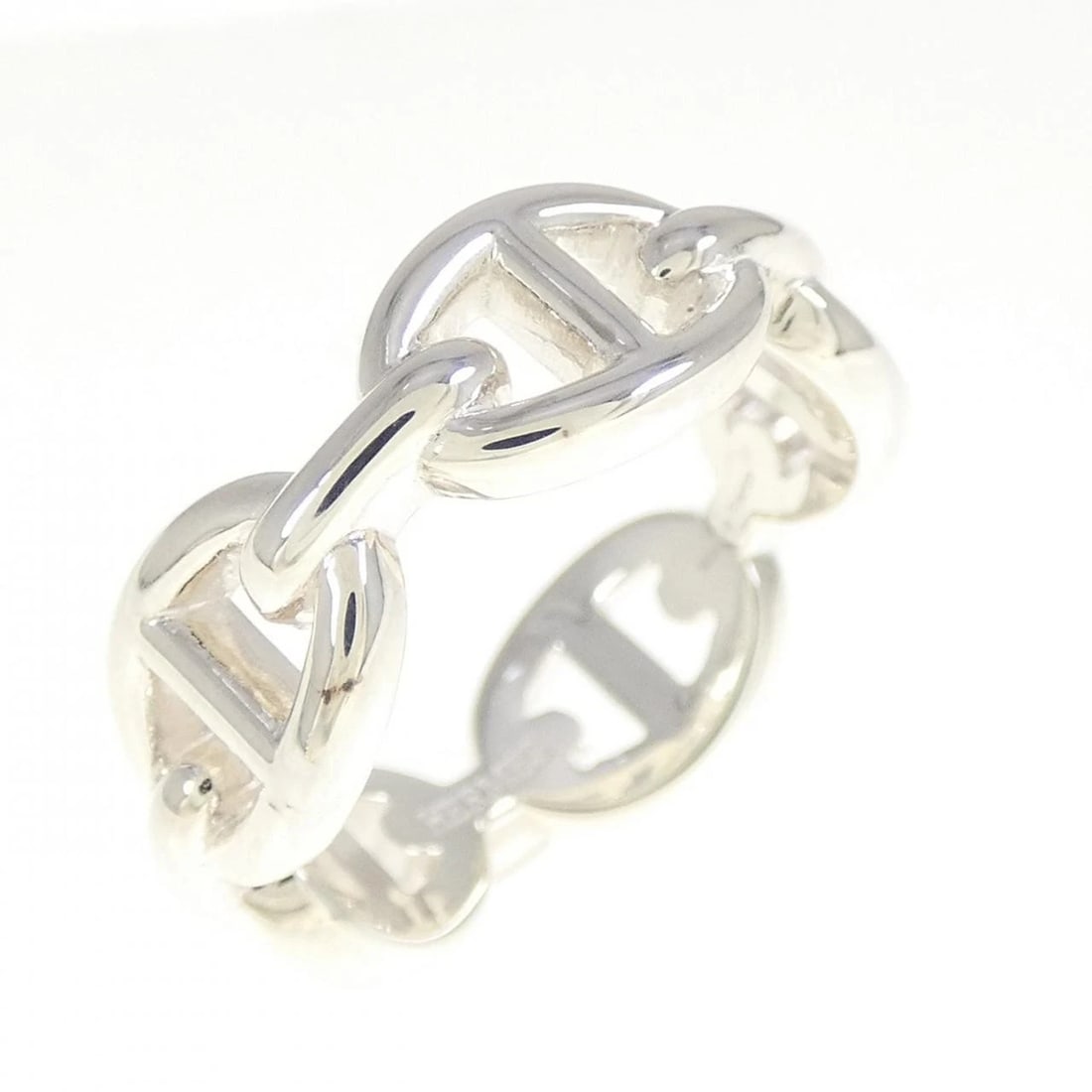 HERMES CHAINE D'ANCRE ENCHAINE RING: Hermes Chaine d'Ancre Enchaine Ring Brand: HERMES Type/Style: Hermes Ring Material: 925Silver, Color: Silver Size: US 6 1/4 Accessories: None Accessories Notice: When purchasing pre-owned goods,