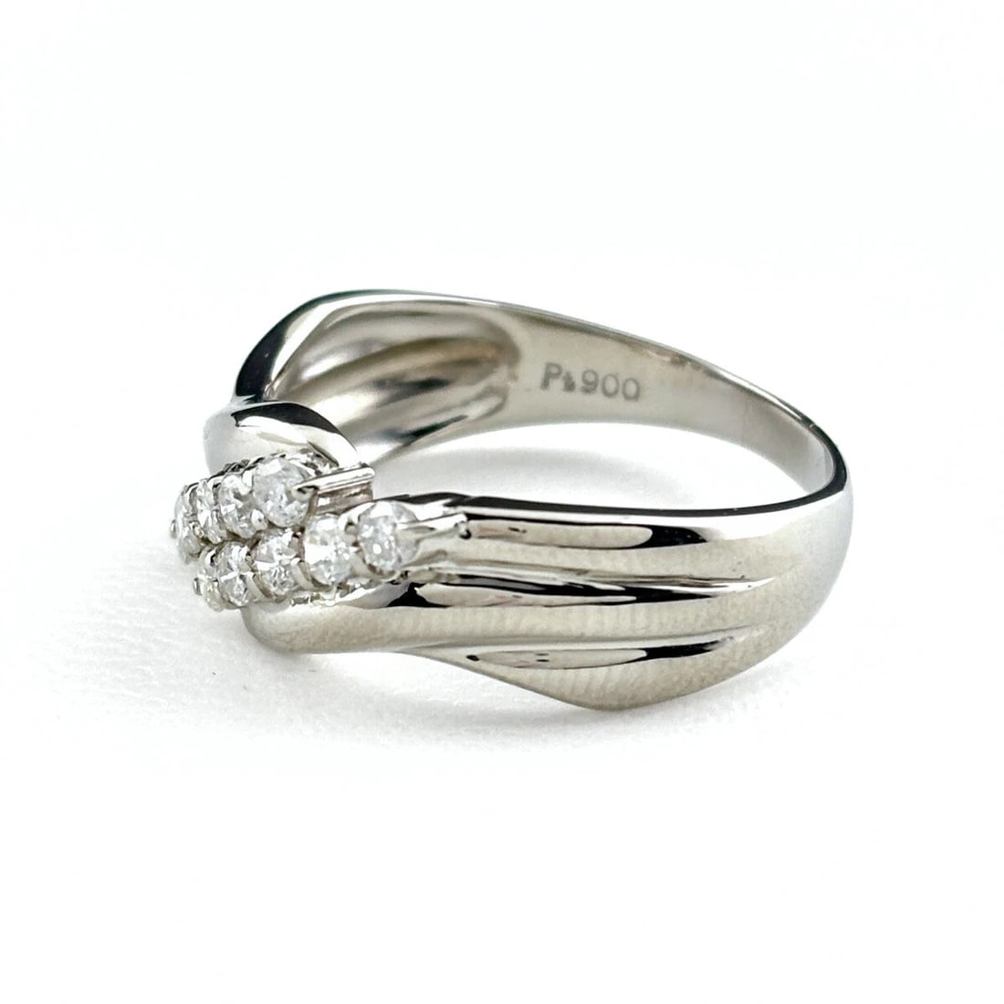 MELEE DIAMOND DESIGN PLATINUM RING: melee diamond design Platinum ring Brand: Unbranded Type/Style: Ring Material: Pt900, Color: PT Size: US 7.5 to 8 Accessories: None Accessories Notice: When purchasing pre-owned goods, ple