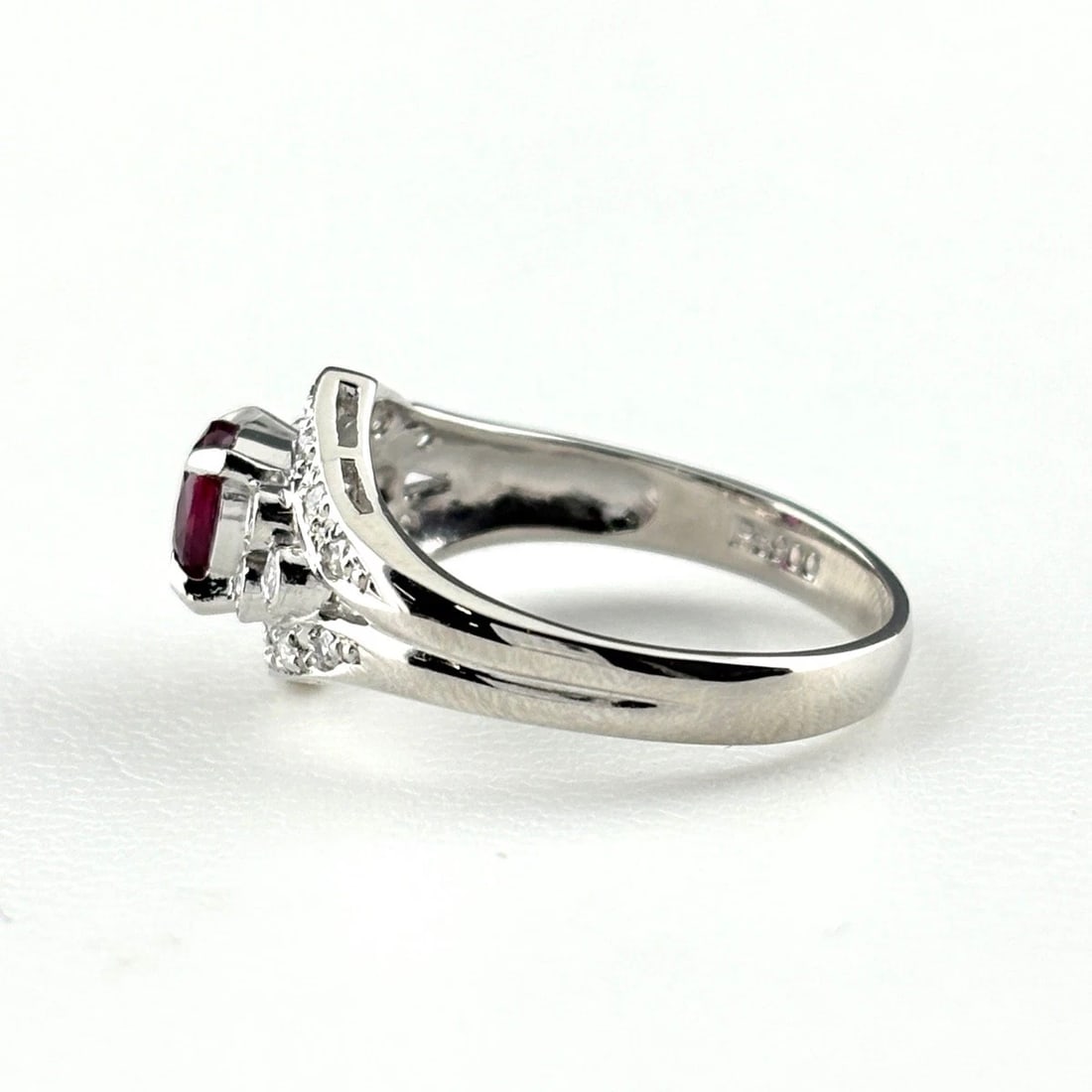 RUBY DESIGN PLATINUM RING - 3