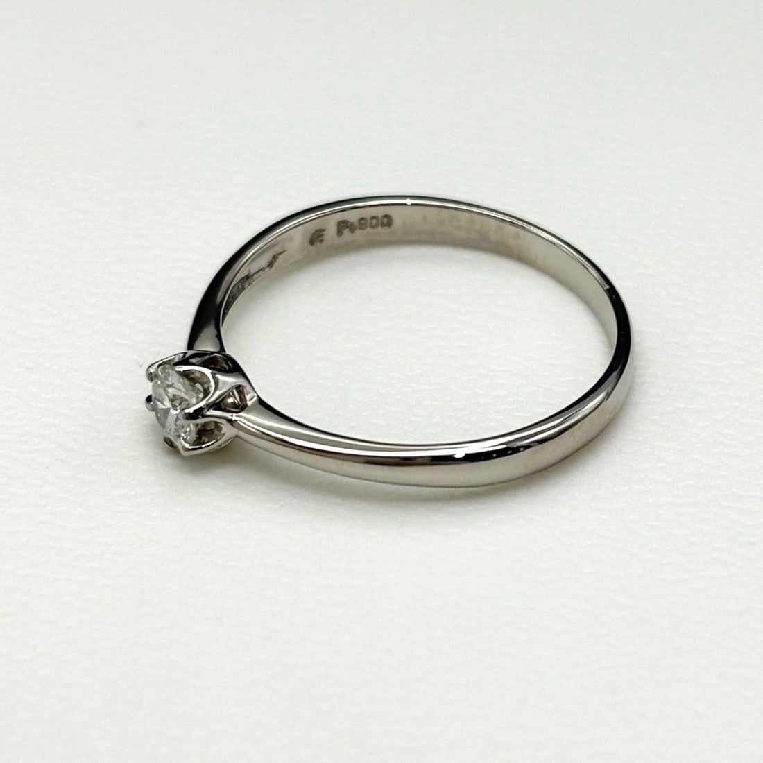 DIAMOND DESIGN RING PLATINUM: diamond design ring Platinum Brand: Unbranded Type/Style: Ring Material: Pt900, Color: PT Size: US 7.5 to 8 Accessories: None Accessories Notice: When purchasing pre-owned goods, please refer to the
