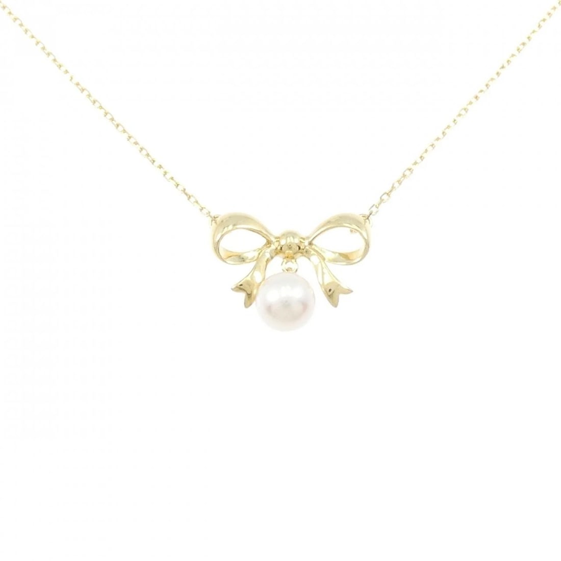 MIKIMOTO AKOYA PEARL NECKLACE: Mikimoto Akoya Pearl Necklace Brand: MIKIMOTO Type/Style: Mikimoto Necklace Material: K18 yellow gold, Main Stone Akoya Pearl Color: yellow gold Size: Lenght 40cm Pendant Length approx. x width