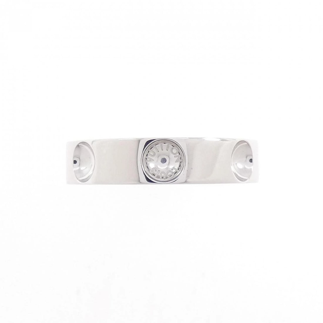LOUIS VUITTON PETITE BOURG EMPREINTE RING: Louis Vuitton Petite Bourg Empreinte Ring Brand: LOUIS VUITTON Type/Style: Louis Vuitton Ring Material: 750 white gold, Color: white gold Size: US 8 1/2 Accessories: None Accessories Notice: When