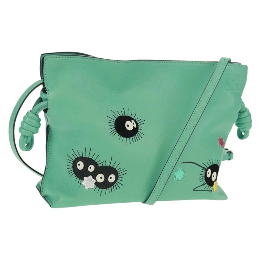 LOEWE ? STUDIO GHIBLI MY NEIGHBOR TOTORO SOOT SPRITES NAPA CALF: LOEWE ? Studio Ghibli My Neighbor Totoro Soot Sprites Napa Calf Brand: LOEWE Type/Style: Shoulder Bag Material: Leather Color: Mint Green/Gold Size: Size(Inch) W8.7 x H6.7 x D2.8inch(Approx) Acces