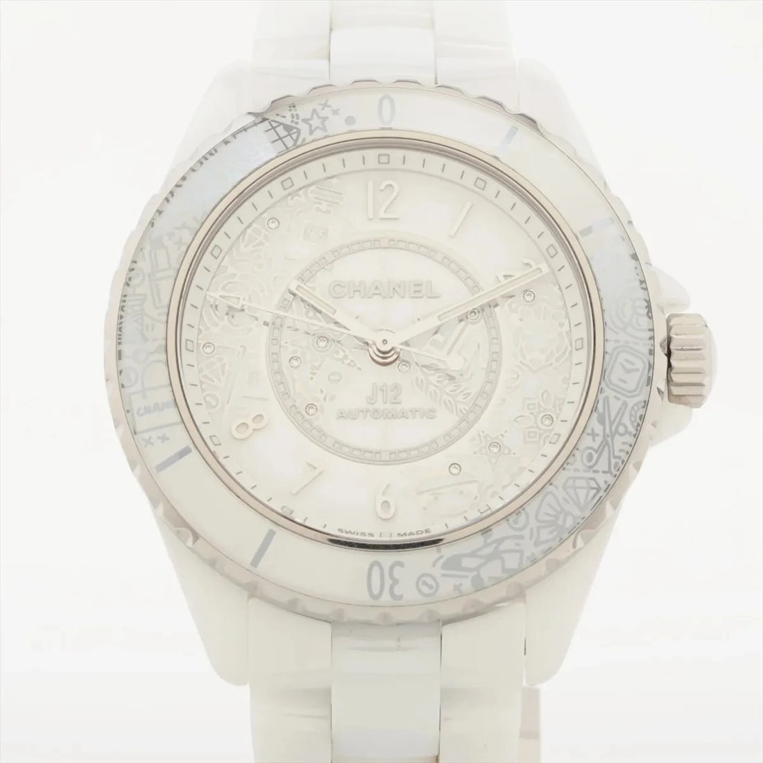 CHANEL CE?SS AT WHITE DIAL WATCH: Chanel CE?SS AT white dial Brand: Chanel Type/Style: Wristwatch Material: CE?SS Color: Dial Color White Size: Case:W1.2 x H1.2inch / W39 x H39 Circumference of Wrist:5.7inch / 14.5 Accessories: No