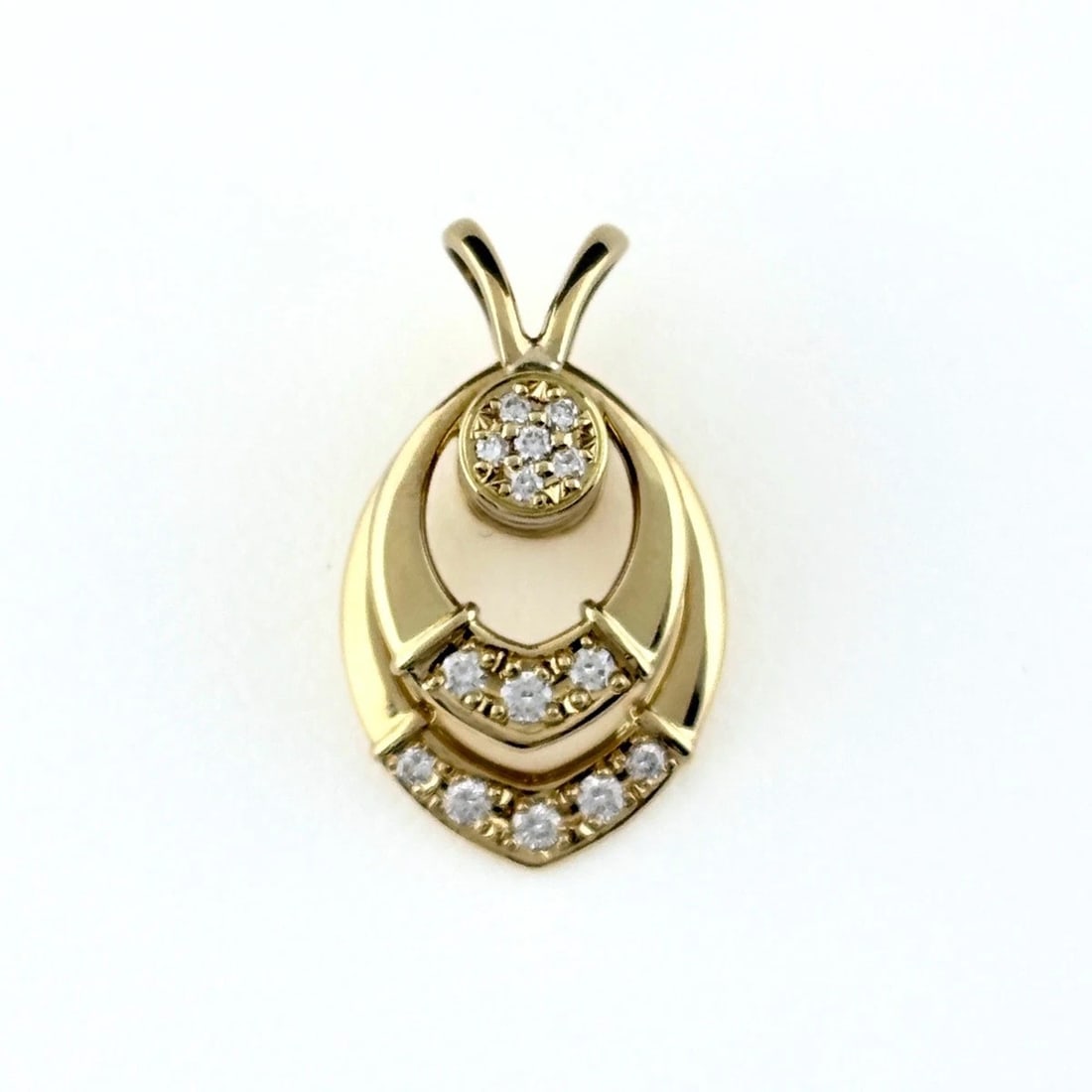 WALTHAM MELEE DIAMOND PENDANT HEAD YELLOWGOLD: WALTHAM melee diamond Pendant Head YellowGold Brand: WALTHAM Type/Style: Pendant Head Material: 750 YG, Color: Gold Size: Total length of the pendant head including a bail 20.9×12.5mm(0.8") Inside di