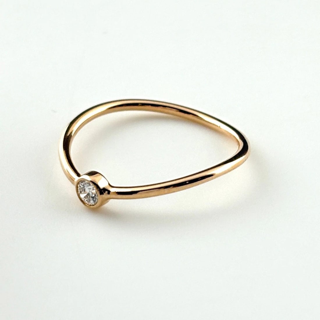 TIFFANY&CO. WAVE SINGLE PINK GOLD RING 750: TIFFANY&Co. wave single pink gold Ring 750 Brand: TIFFANY&Co. Type/Style: Ring Material: 750 pink gold, Color: pink gold Size: US 4.5 to 5 Accessories: None Accessories Notice: When purcha