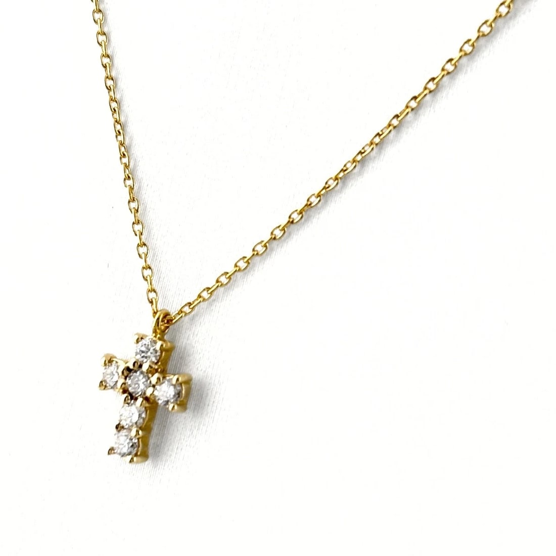 VENDOME AOYAMA CROSS MOTIF NECKLACE YELLOWGOLD PENDANT: VENDOME AOYAMA Cross motif Necklace YellowGold Pendant Brand: VENDOME AOYAMA Type/Style: Necklace Material: 18K YG, Color: Gold Size: Chain / code 40cm(15.7") Chain width 0.6mm(0.0") Total length of t