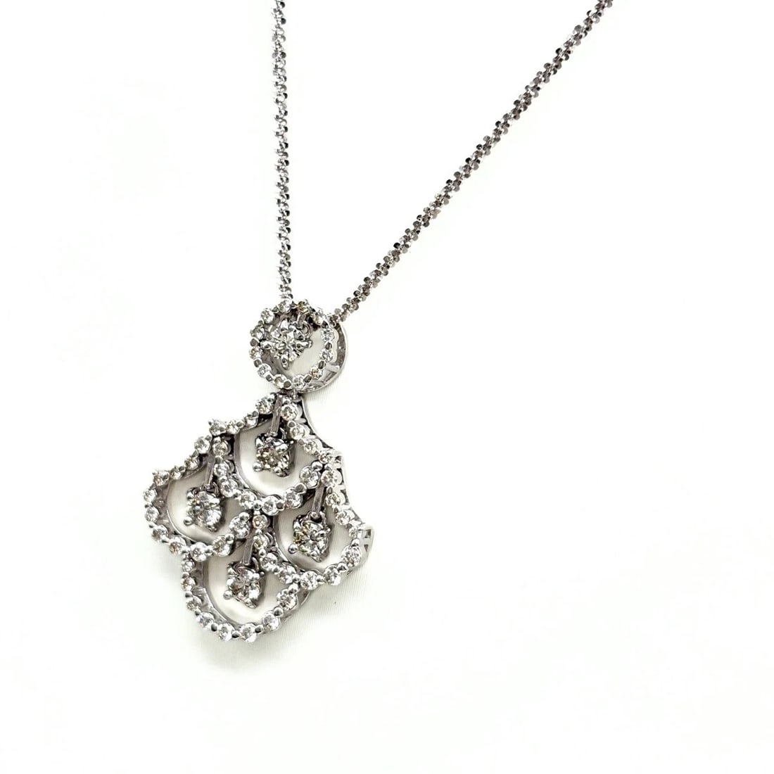 MELEE DIAMOND DESIGN NECKLACE WHITEGOLD PENDANT DIAMOND (1 of 3)